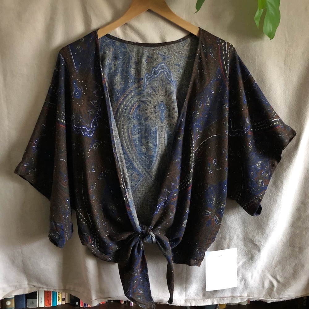 Paisley tie front top